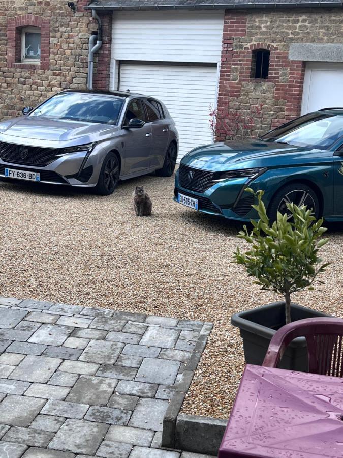 Au Pere Tranquille Tinchebray-Bocage Exterior foto