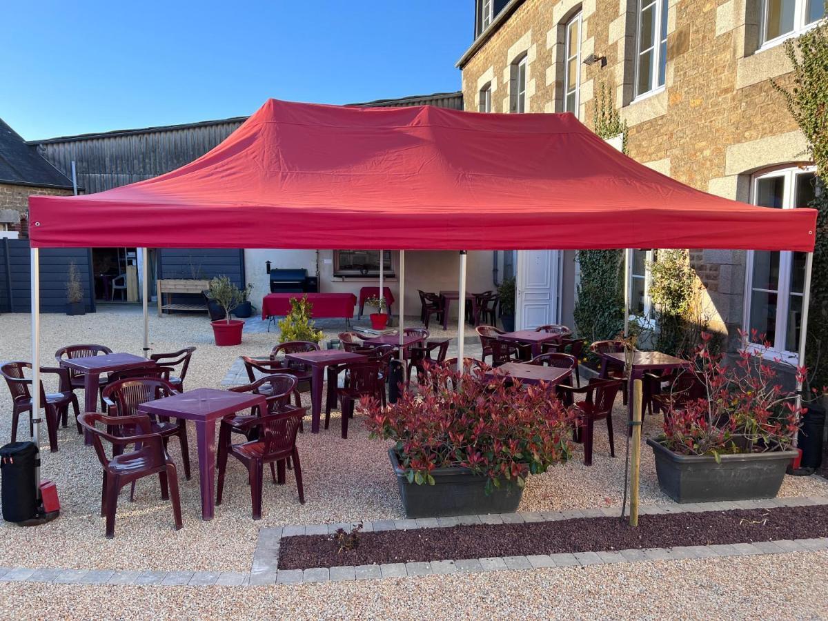 Au Pere Tranquille Tinchebray-Bocage Exterior foto