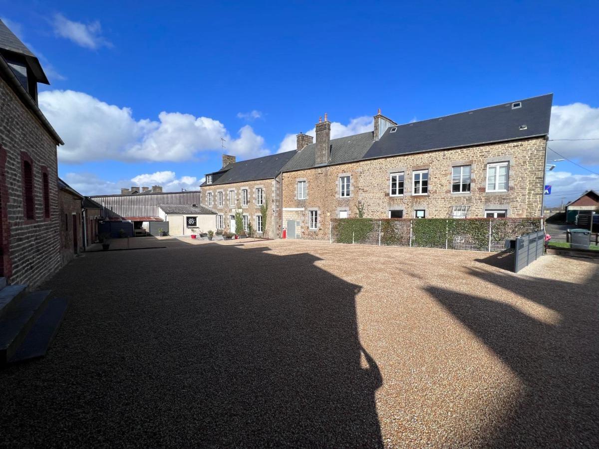 Au Pere Tranquille Tinchebray-Bocage Exterior foto