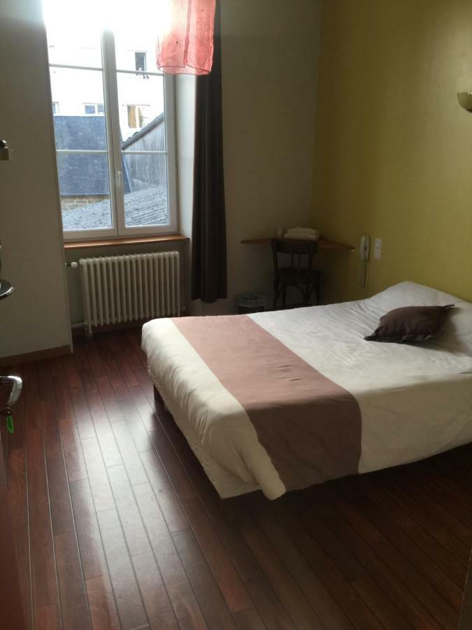 Au Pere Tranquille Tinchebray-Bocage Exterior foto